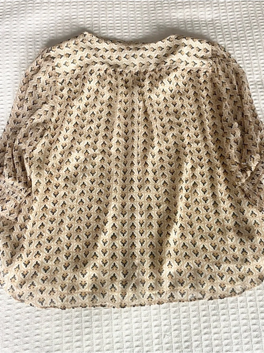 Ann Taylor Cream Tan Gold Patterned Button-Down Blouse